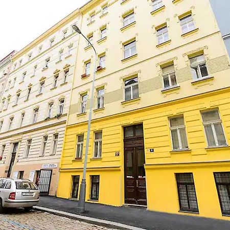 Ground Floor Apartment Prague Exterior photo