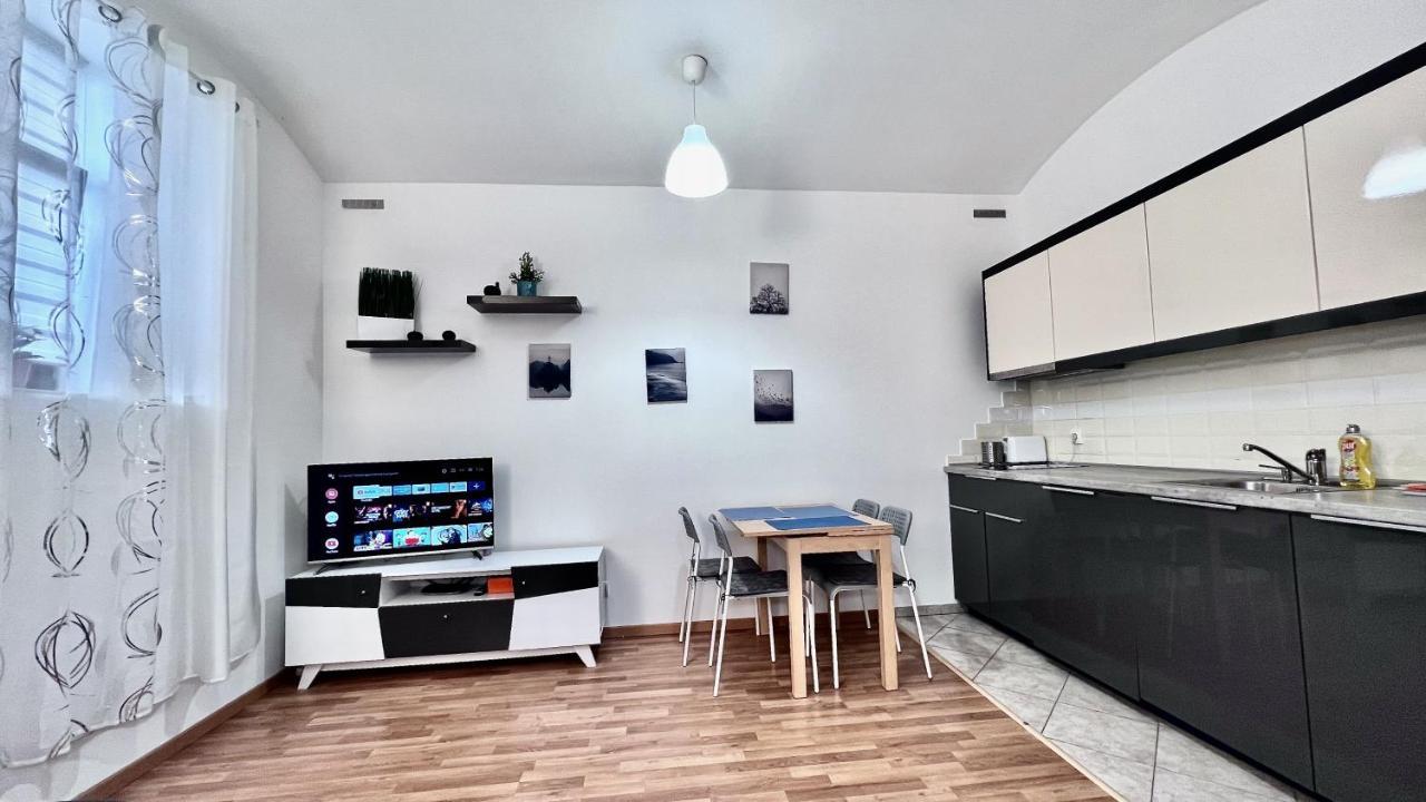 Ground Floor Apartment Prague Exterior photo