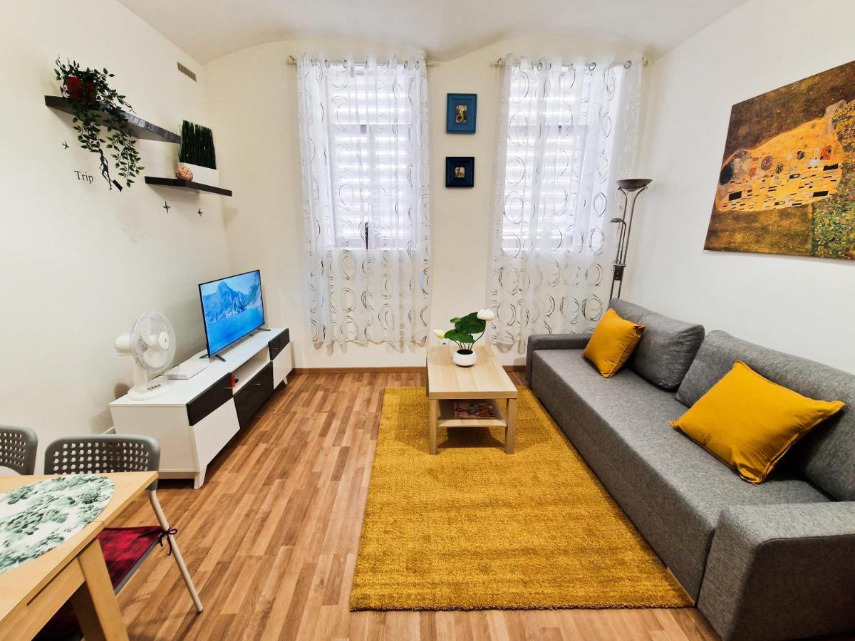 Ground Floor Apartment Prague Exterior photo