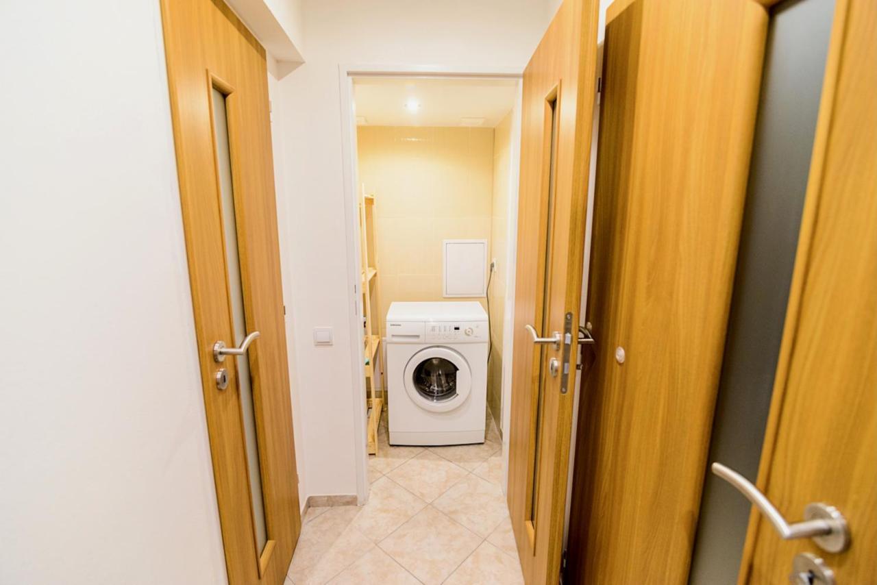 Ground Floor Apartment Prague Exterior photo