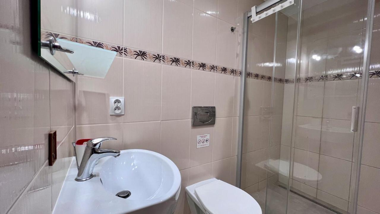 Ground Floor Apartment Prague Exterior photo